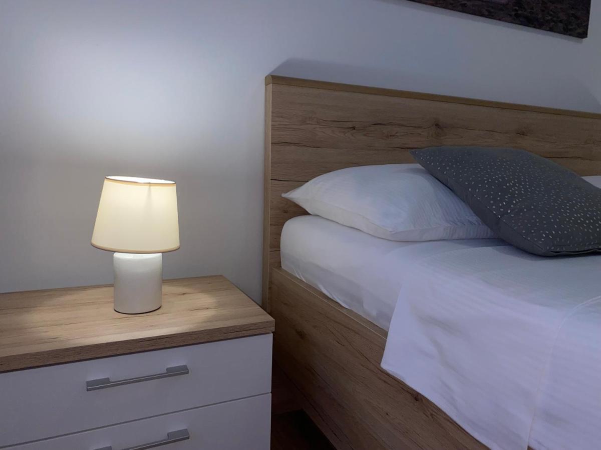 Apartmani Vera プリモシュテン エクステリア 写真